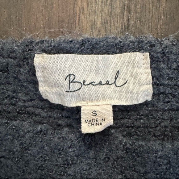 Becaal Dark Gray Dolman Sleeve Fuzzy Straight Neck Sweater S - Picture 3 of 5